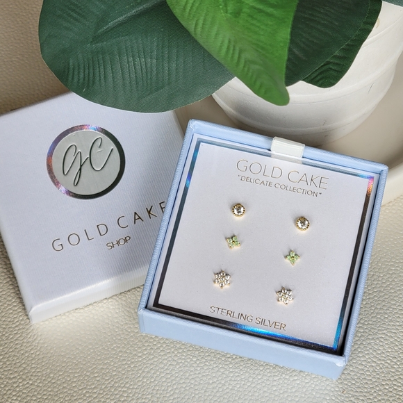 Gold Cake 18K gold(925) sterling silver mini stud green clover earring set - Picture 8 of 8